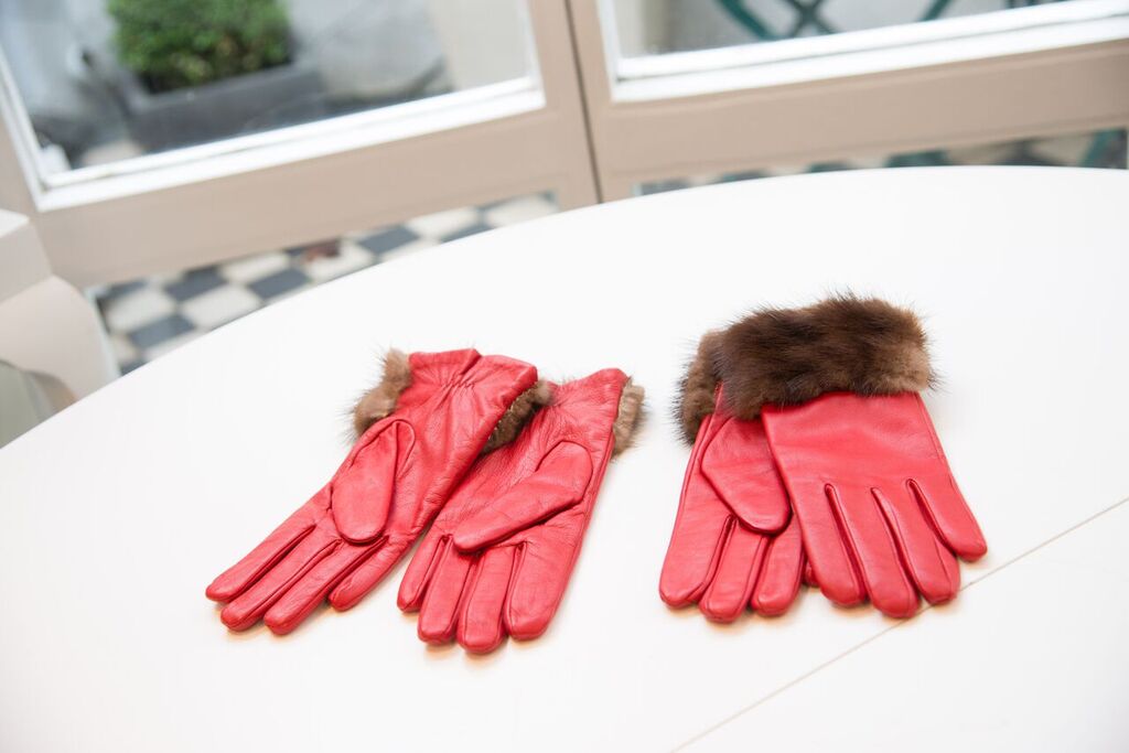 Red leather fur trimmed gloves