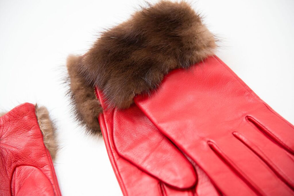 Red leather fur trimmed gloves
